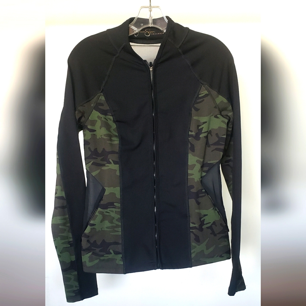 JS Camo workout zip up